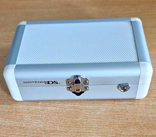Nintendo padded hard - ds,